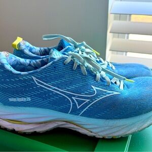 Mizuno Wave Rider 26 Blue Running Shoes